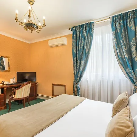 Grand Hotel Des Templiers-3
